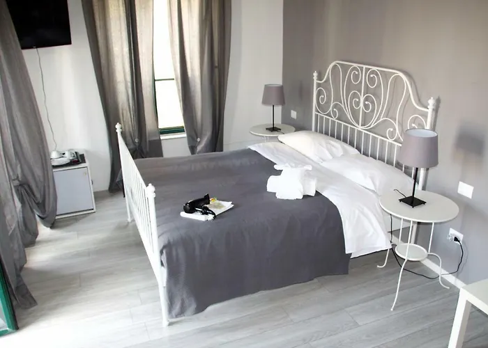 Del Toscano Home
